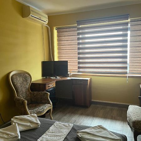 Hotel "Vir" Velika Plana Bagian luar foto