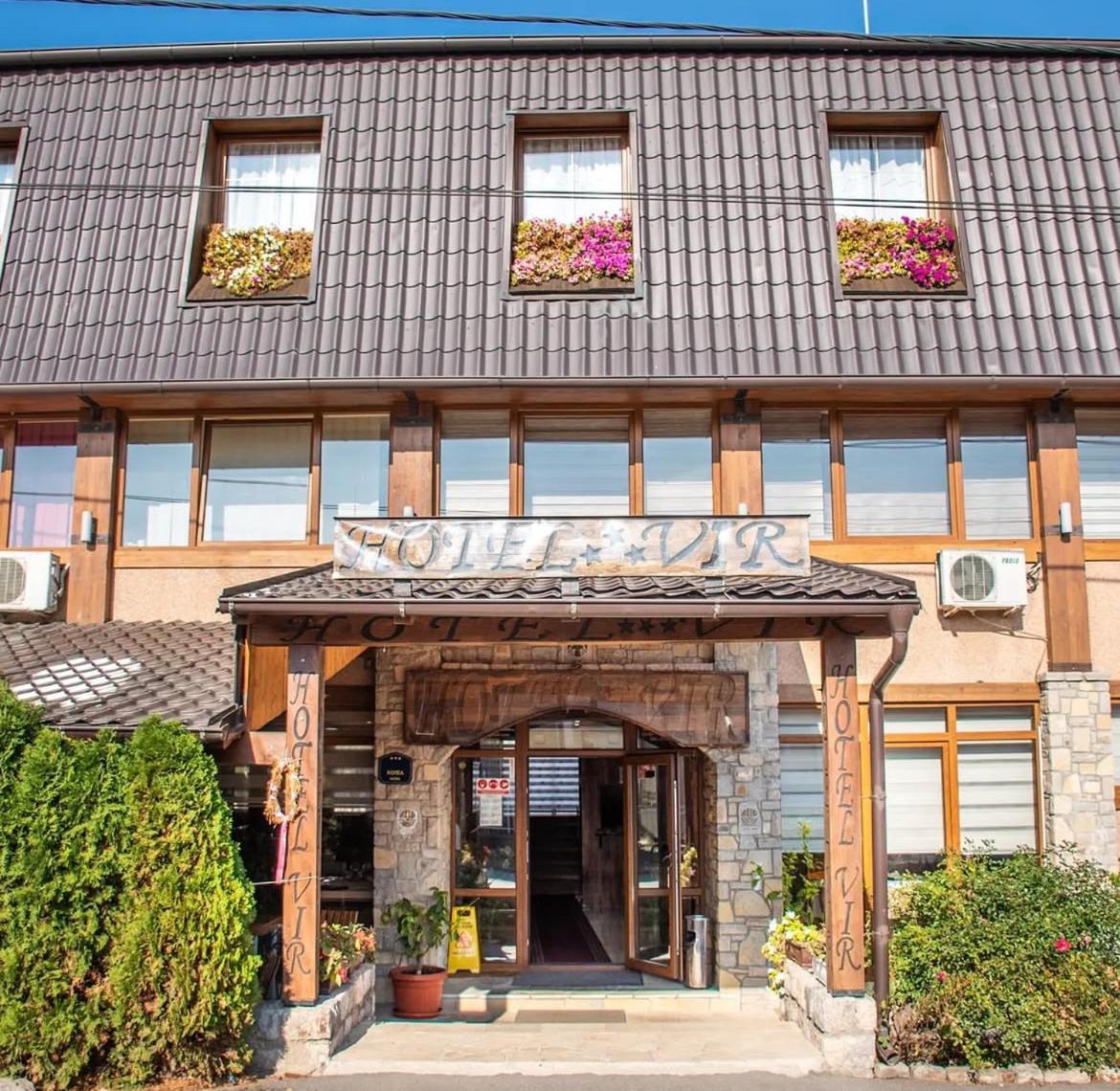 Hotel "Vir" Velika Plana Bagian luar foto