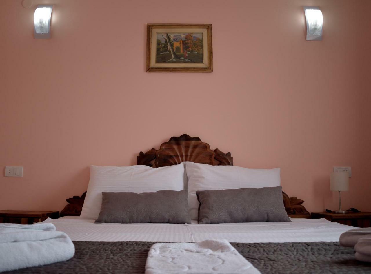 Hotel "Vir" Velika Plana Bagian luar foto